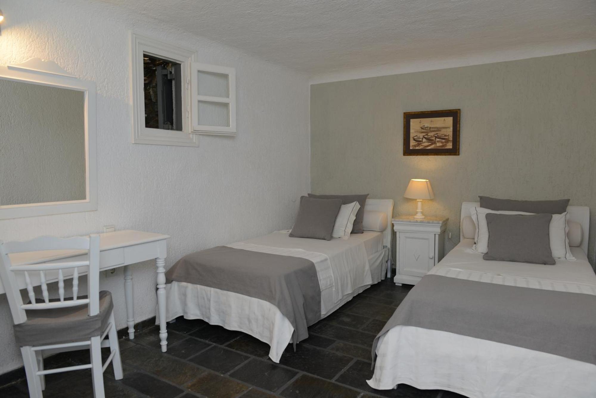 Thalasses Villas Kalafatis Room photo
